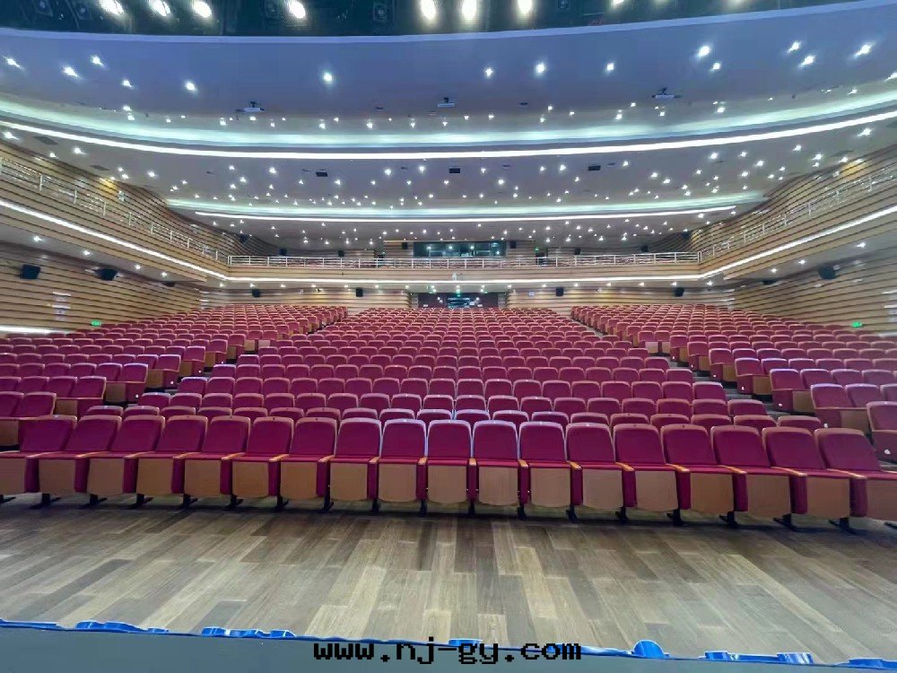 成(chéng)都二(èr)十(shí)一(yī)世紀學(xué)校(xiào)