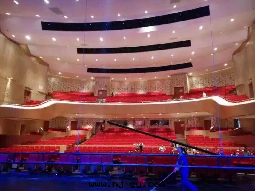 神木(mù)藝術(shù)中(zhōng)心